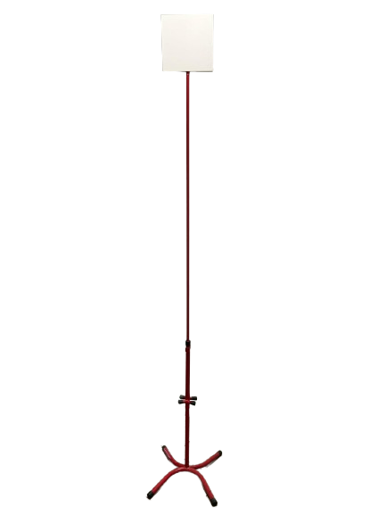 Designständer mit Fahne für zwei Feuerlöscher