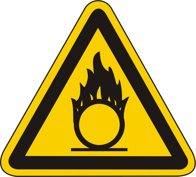 Warnschild Warnung vor brandfördernden Stoffen