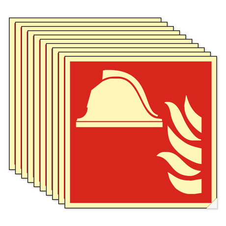 Brandschutzschild „Mittel und Geräte zur Brandbekämpfung“ – ISO 7010 – Kunststoff langnachleuchtend selbstklebend Ultra – Mehrfachpack