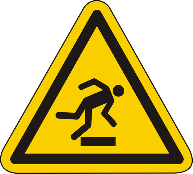 Warnschild Warnung vor Stolpergefahr – ISO 7010